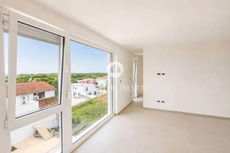 Umag vicinity, apartment on the 2nd floor 79m2, 1500m from the sea - copy – 2