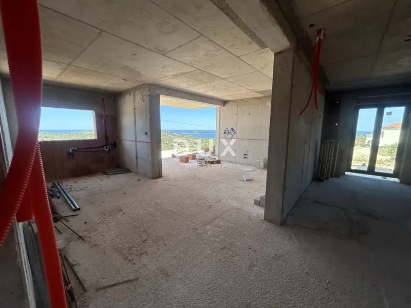 PRIMOŠTEN – Appartamento con due camere da letto al piano terra, terrazza e vista mare – 2