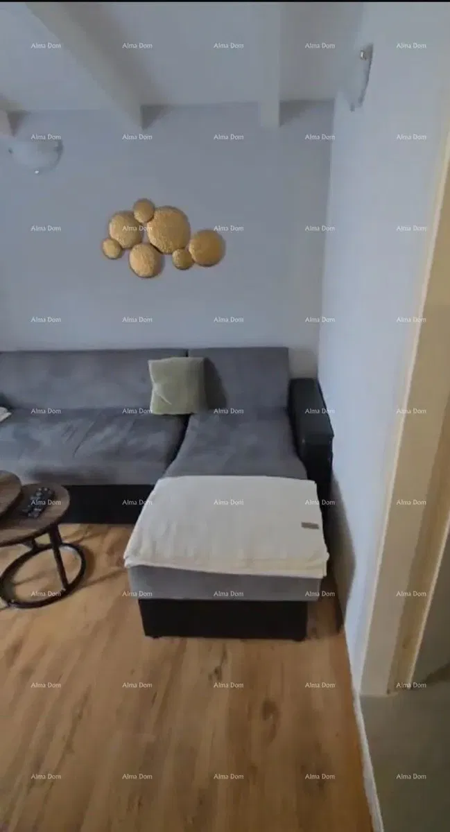 In vendita appartamento 83 m² – Pula, centro – 3