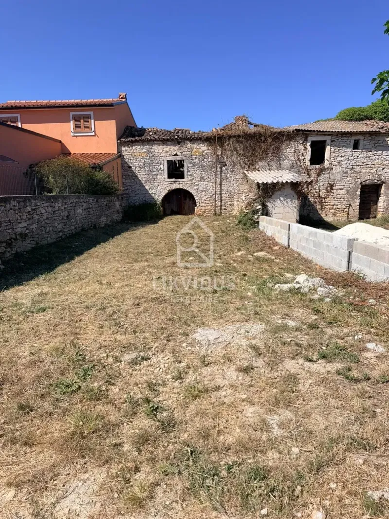 Steinhaus zur Renovierung, Šišan, Ušići Dvori