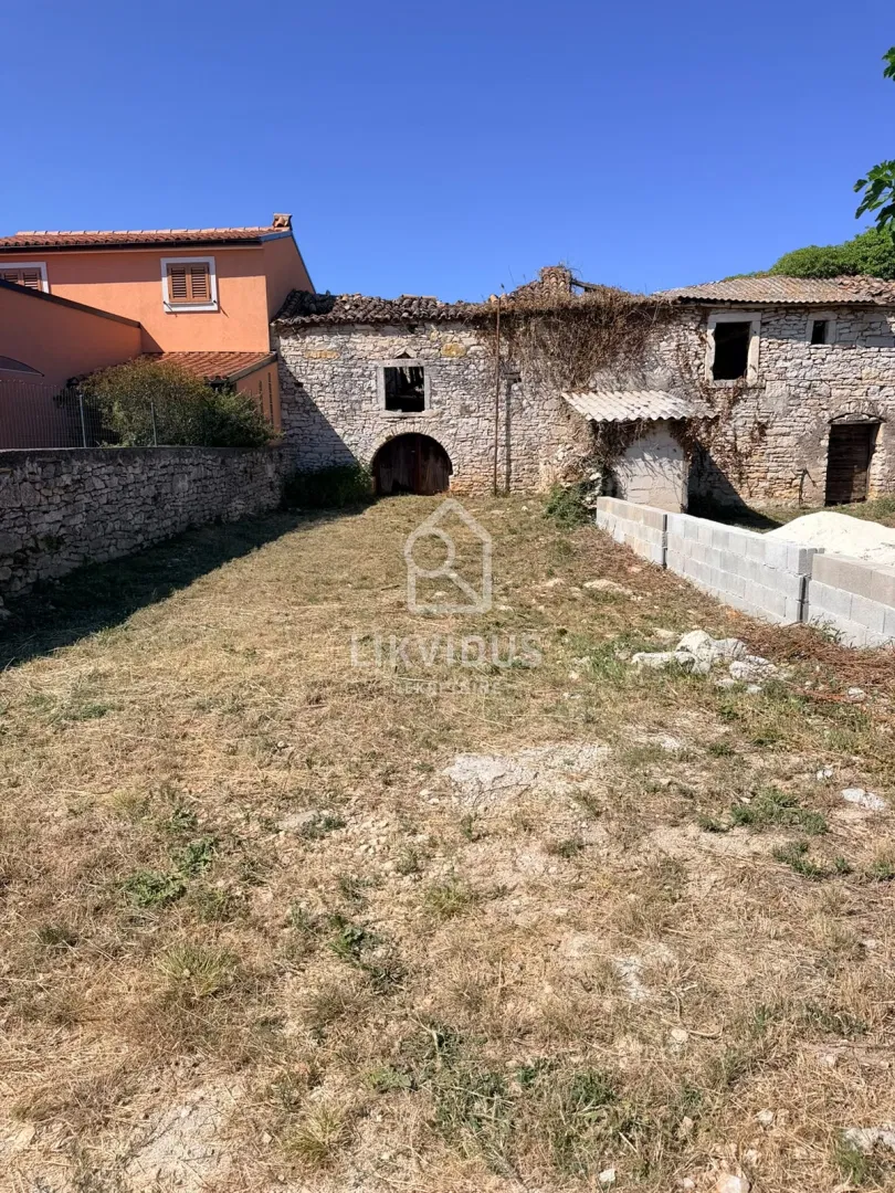 Kamena kuća za renovaciju, Šišan, Ušići Dvori