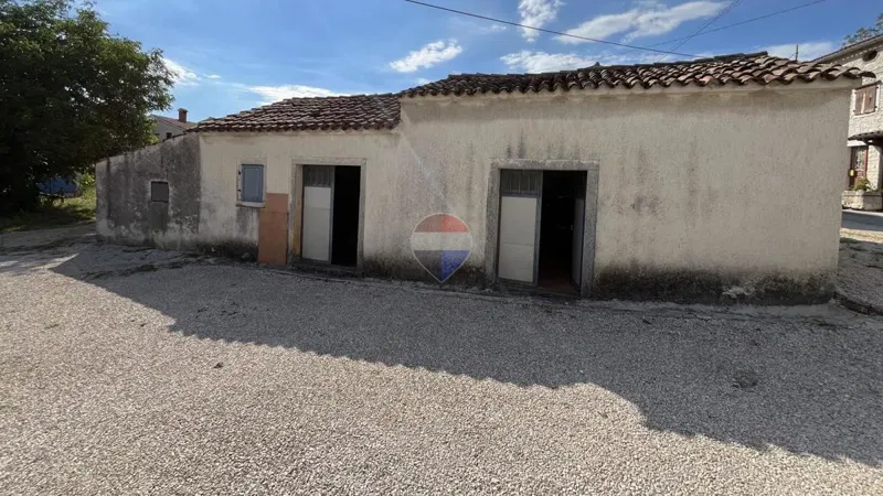 Istra, Vižinada, okolica - gospodarska zgrada sa vlastitom okućnicom