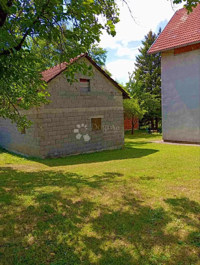 Casa Donji Lapac, 275m2 – 2