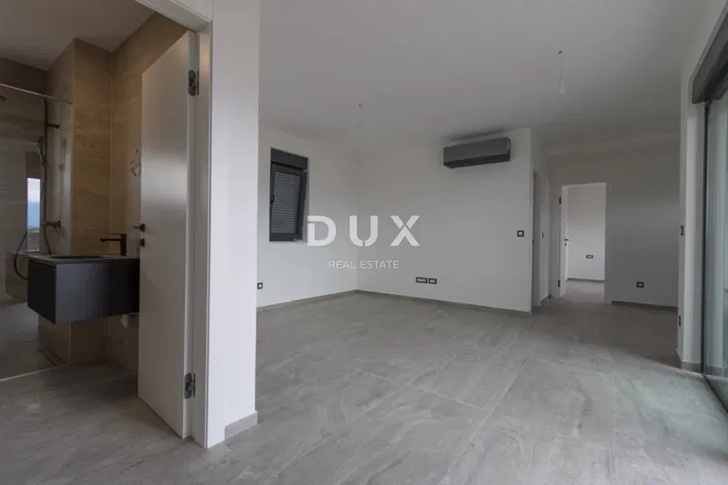 DALMATIA, MURTER - Two-bedroom apartment with sea view – 2