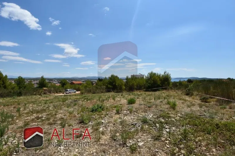 Chorwacja, Vodice – na sprzedaż działka budowlana, częściowy widok na morze