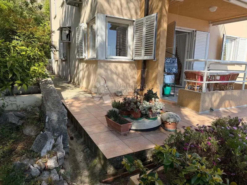 Lakás Rabac, Labin, 58m2 – 2