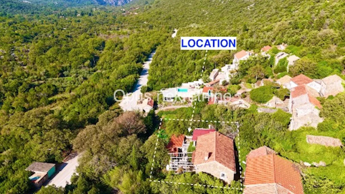 PELJEŠAC- kamena kuća na mirnoj lokaciji blizu plaže Divna(Video)
