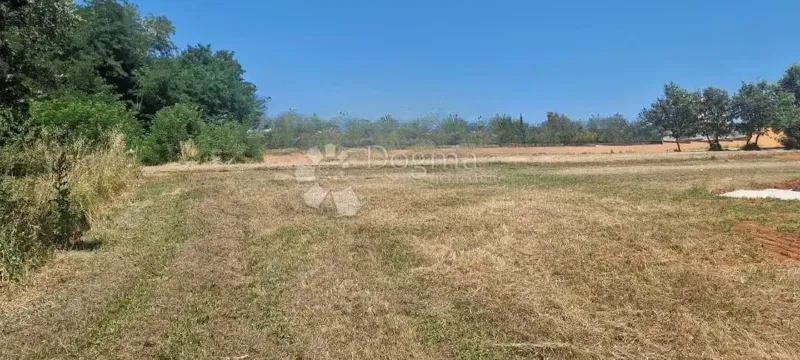 2 građevinske parcele 1.829 m² za dvije nekretnine, prilika!