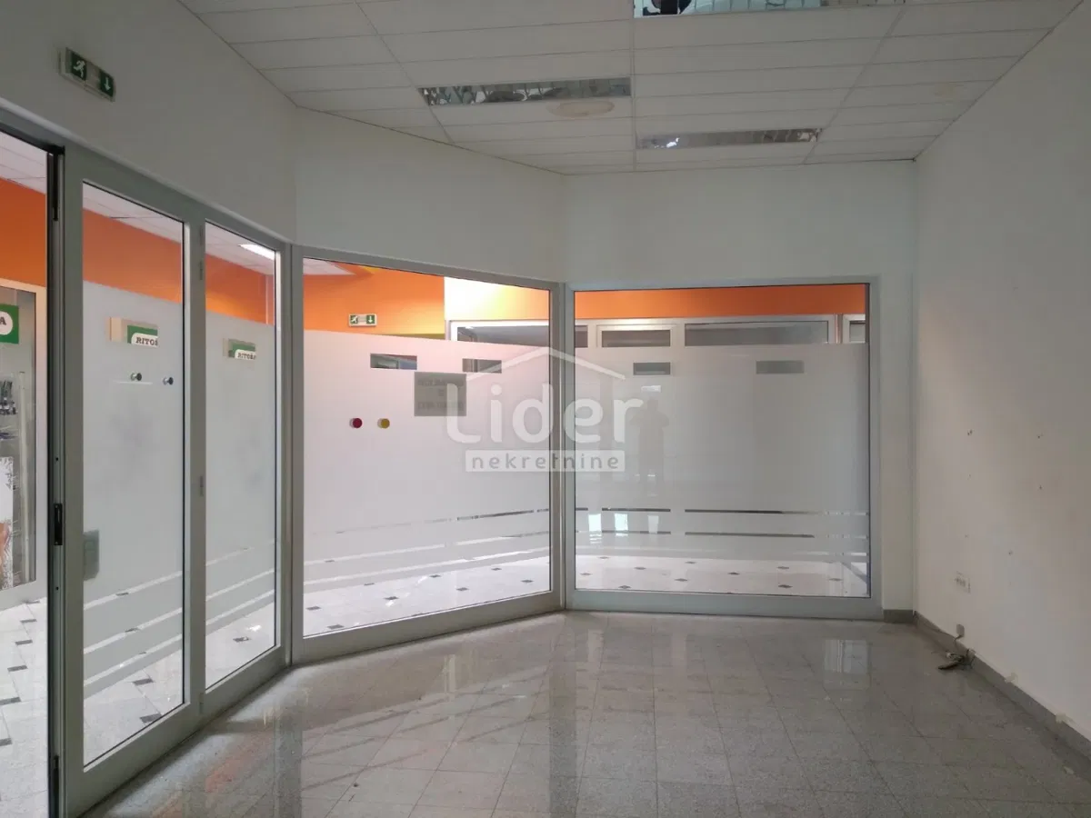 Commerciale Viškovo, 29m2