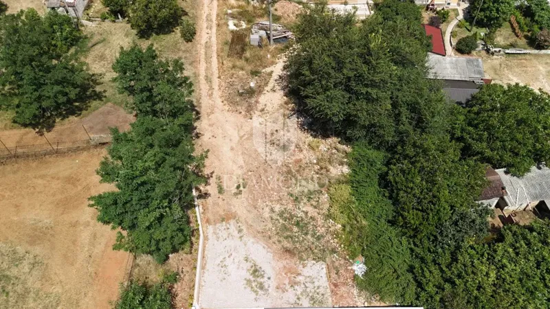 Labin area, attractive building plot with utilities available – 2