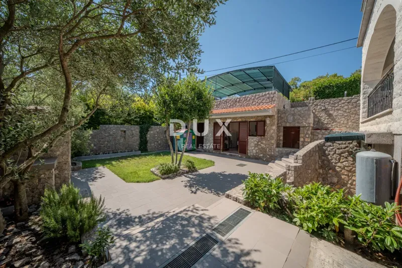 ISLAND OF KRK, TOWN OF KRK (SURROUNDINGS) - Perfect family peace: immediately move-in coastal house with large terraces just 5 minutes from the beaches – 3