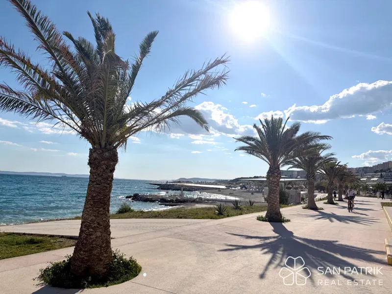 Split - Žnjan: Drei-Zimmer-Wohnung (133 m2) in einem modernen Neubau