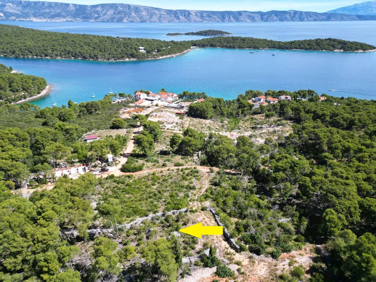 Hvar, Jelsa - Vitarnja, građevinsko zemljište 3.559 m2 s pogledom na more