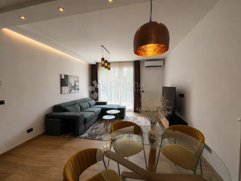 Flat Centar, Rijeka, 110m2 – 2