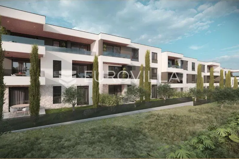 Pula, Kaštanjer - Modern Three-Room Apartment in New Building, ground Floor, Prime Location – 2