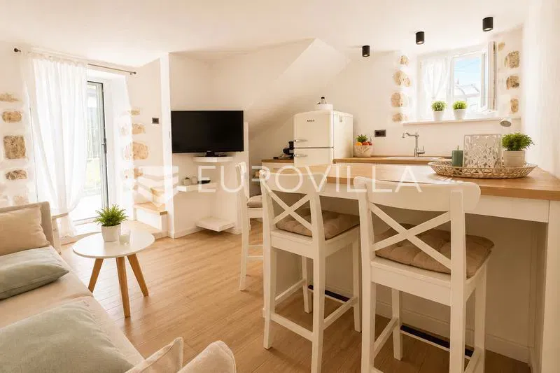 Krk, Dobrinj, modernly designed house with premium finishes and smart heating system – 3