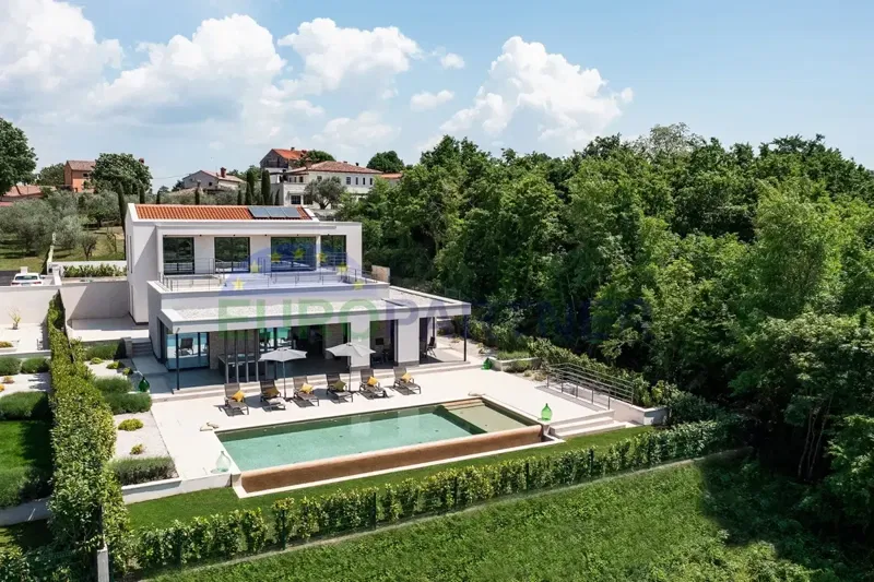 Exklusive moderne Villa mit 6 Schlafzimmern und Meerblick