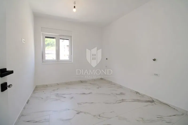 KRK, ČIŽIĆI – APPARTAMENTO TRILOCALE IN NUOVA COSTRUZIONE CON VISTA MARE – 3