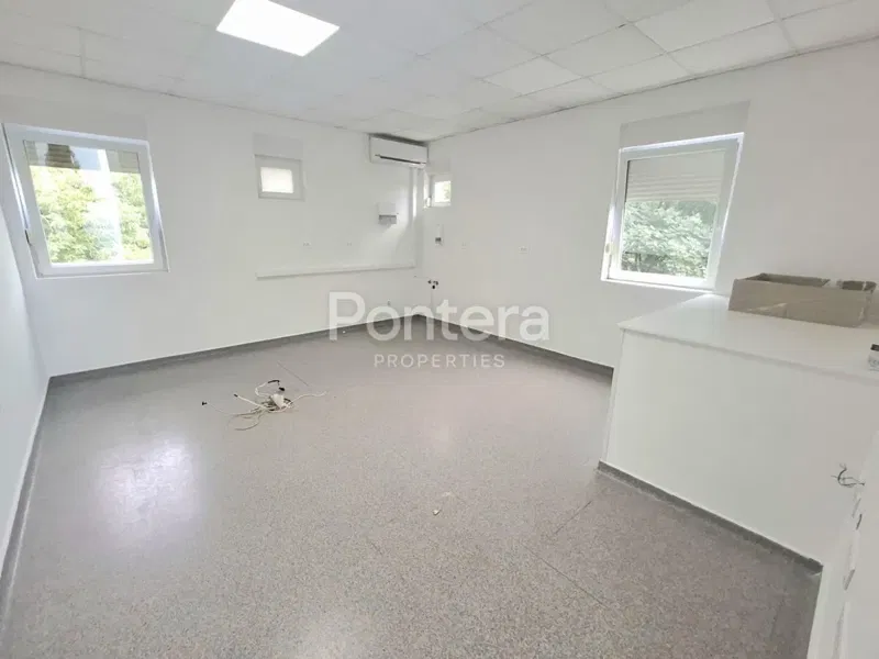 Kereskedelmi Viškovo, 130m2