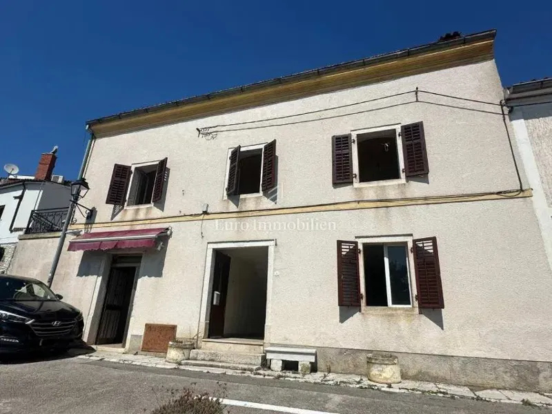 Kuća s panoramskim pogledom na more u samom srcu Vrsara