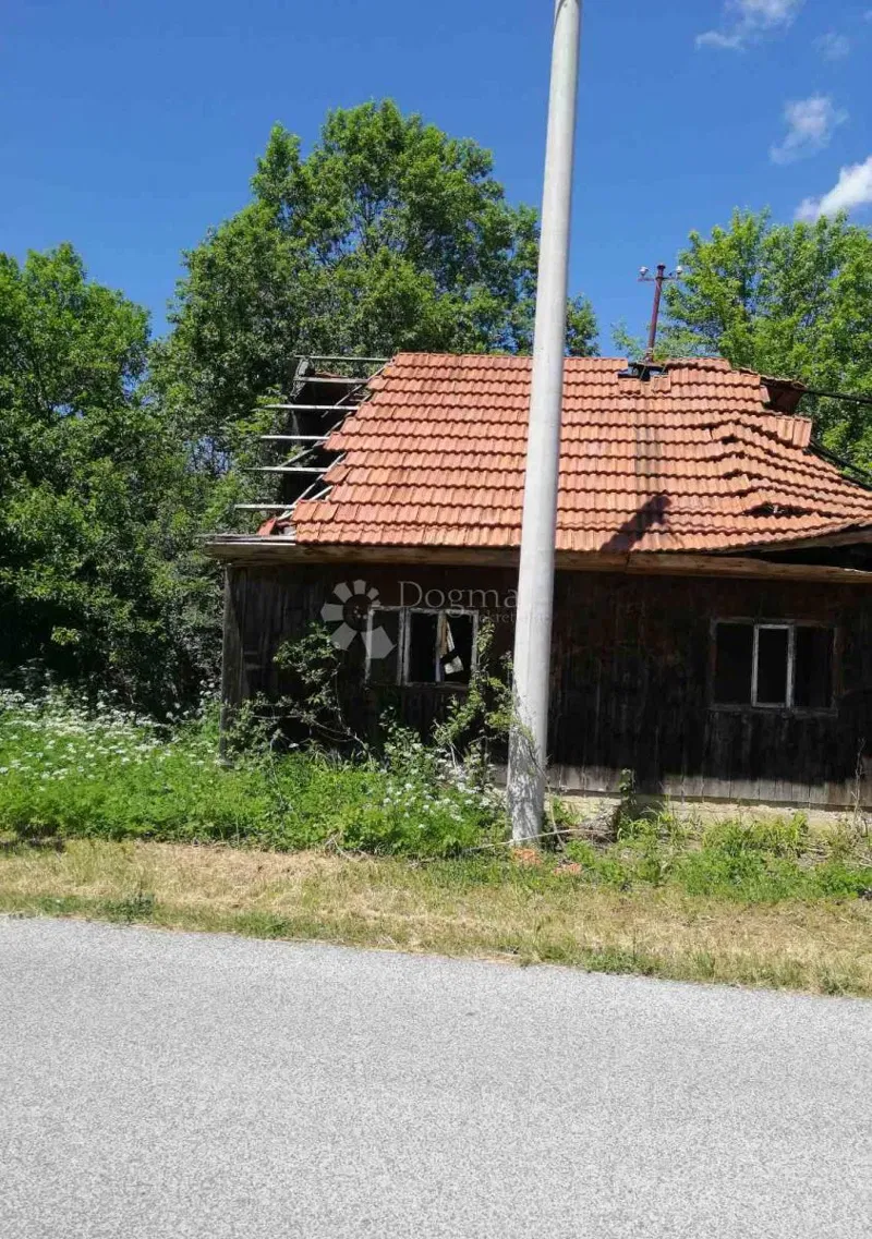Saborsko, old house for demolition or renovation – 2