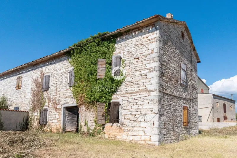 Casa in pietra istriana in posizione tranquilla con progetto completato – 2