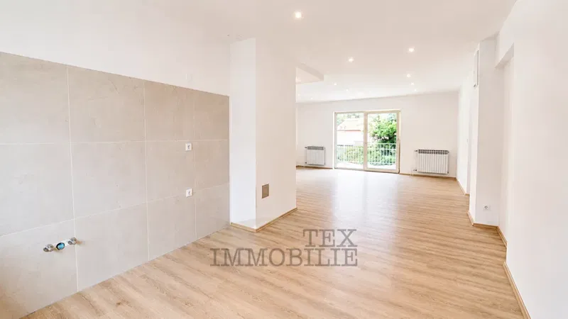 Geräumige Wohnung mit Garten, Garage - Poreč, 2 km vom Meer entfernt