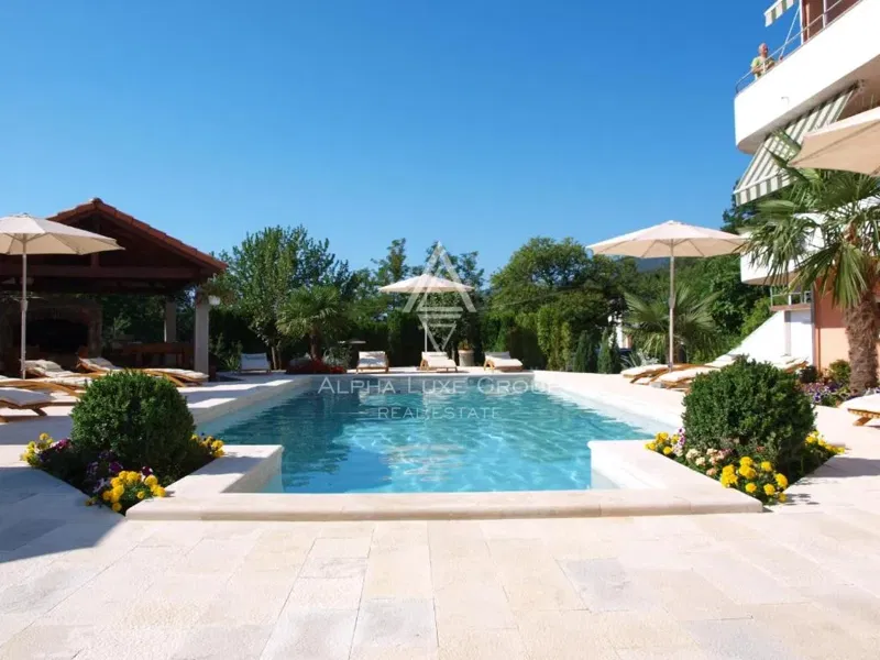 Kvarner, Opatija: Luxusvilla infinity medencével – 2