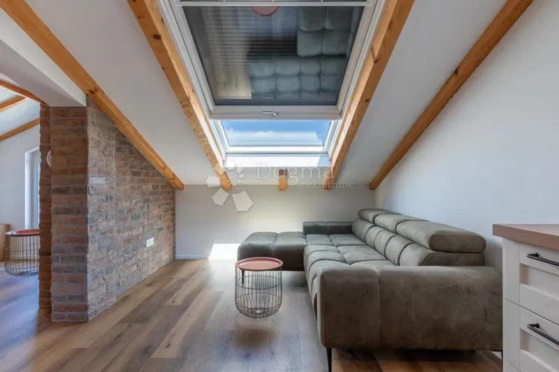 Flat Pobri, Opatija - Okolica, 87,88m2 – 2