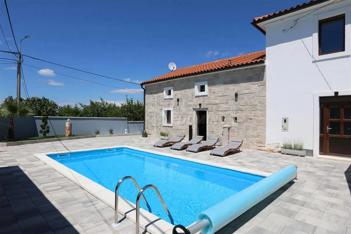 Renovirana stara kamena kuća! Otok krk, Dobrinj