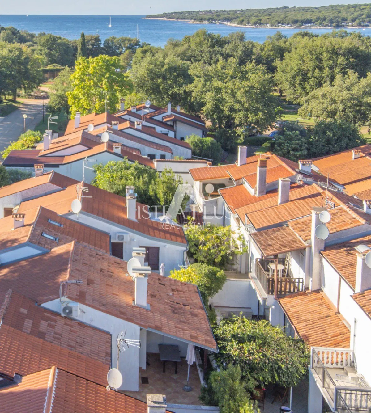 Ekskluzivno! Červar-Porat / mediteranska kuća-prizemnica , 200 m od mora , Poreč okolica