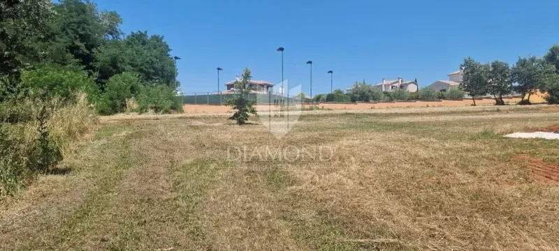 Građevinsko zemljište 961m² u Vižinadi – idealno za vilu ili obiteljsku kuću