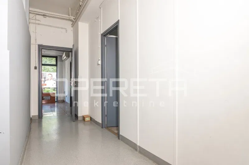 COMMERCIAL SPACE, TREŠNJEVKA, 186M2, STREET LOCAL. – 2