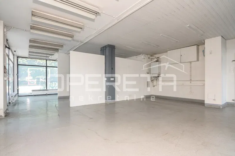 SPAZIO COMMERCIALE, TREŠNJEVKA, 81 M2, LOCALE SU STRADA. – 2