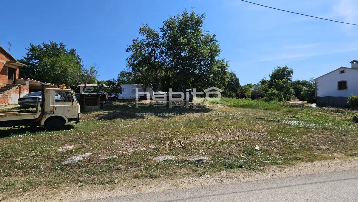 Višnjan - Građevinsko zemljište s pogledom na more, mirna lokacija