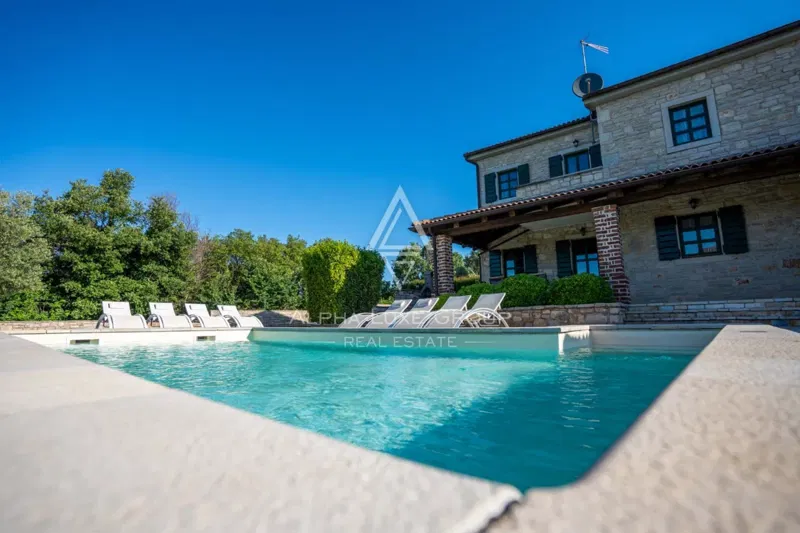 Istria, Parenzo: Villa mediterranea in pietra con piscina – 2
