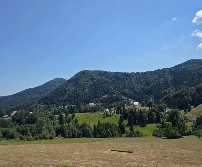 Gorski kotar, Ravna Gora građevinsko zemljište preko puta sanjkališta