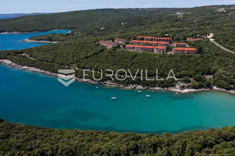 Istria, Duga Uvala, ground floor, renovated apartment within the village with sea view, 150 m from t – 3