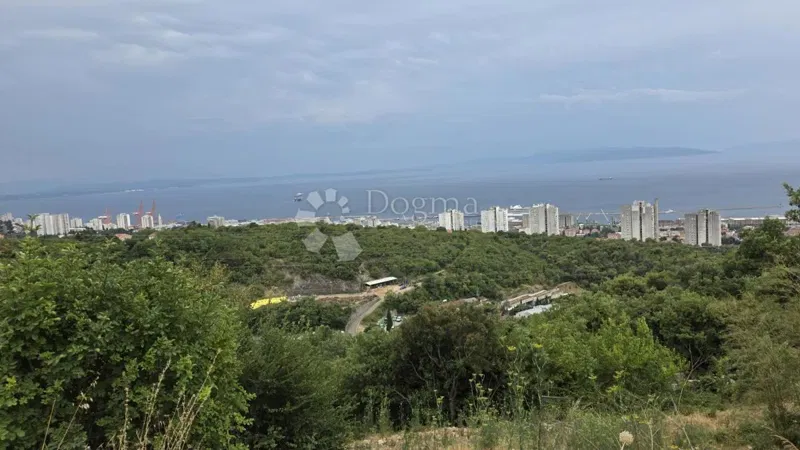 Rijeka, Donja Drenova, građevinski teren 400 m2
