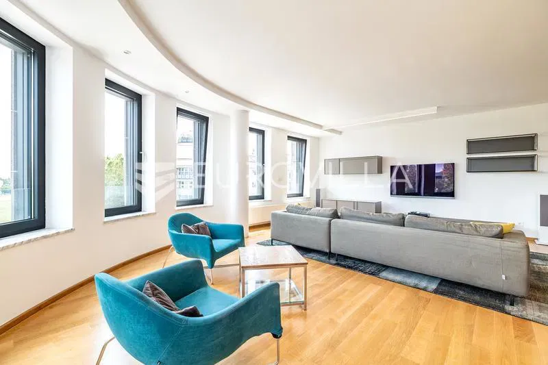 Zagreb, Maksimir Beautiful Three-Bedroom Apartment with Open Views, Two Garage Parking Spaces – 3