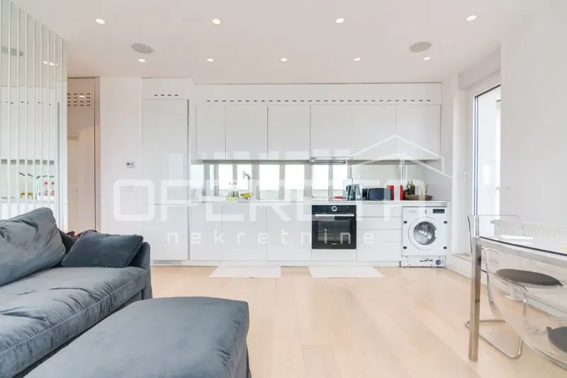 APARTMENT, RENT, CENTER, VOJNOVIĆEVA, 2-ROOM, 47m2. (45m2 terrace) + parking in public garage – 2