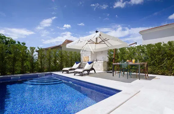 Boutique Villa with Pool near Poreč – close to the Sea – 3