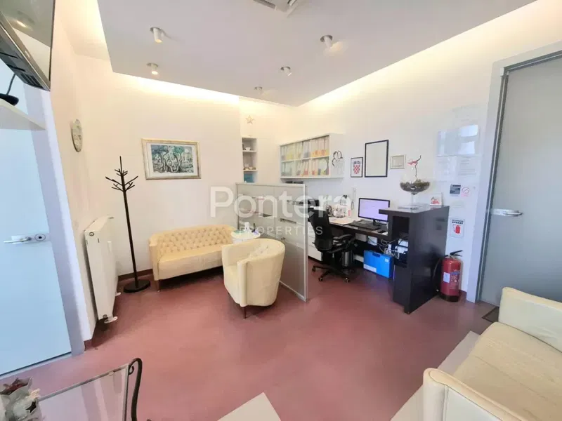 Kereskedelmi Centar, Rijeka, 54m2 – 2