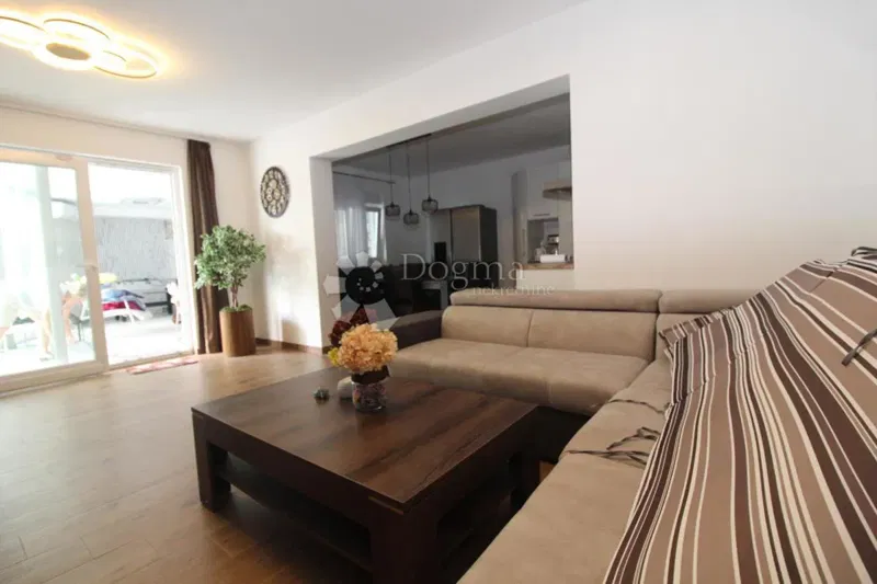 Flat Matulji, 132,35m2 – 2