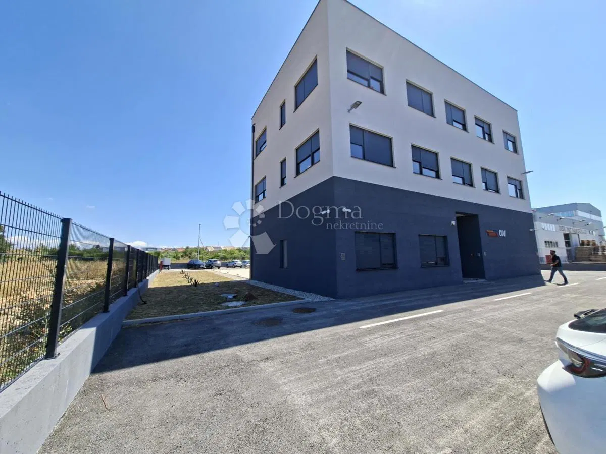 Poslovni prostor Gaženica, Zadar, 169,91m2