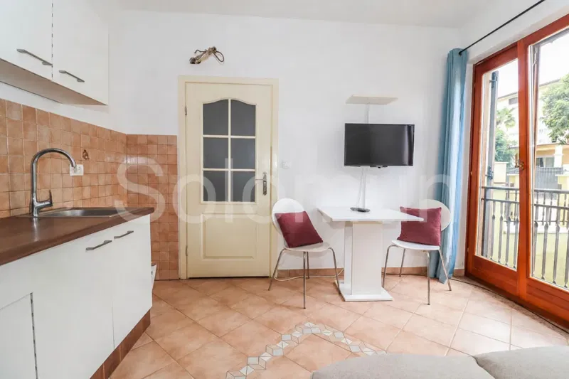 ROVINJ-Jednosoban stan u prizemlju zgrade