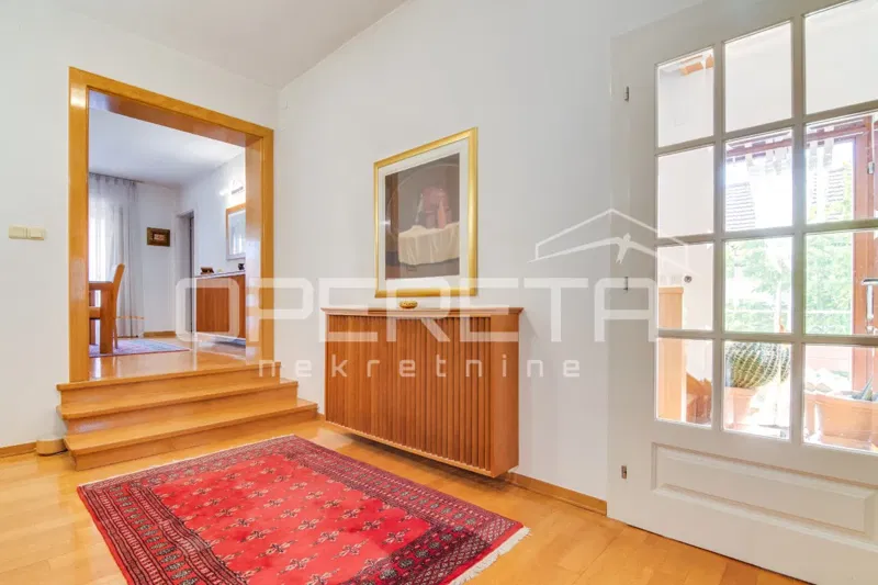 PRODAJA, SAMOSTOJEĆA KATNICA, SAMOBOR - LUG SAMOBORSKI, NKP 298 m2 NA PARCELI OD 586 m2