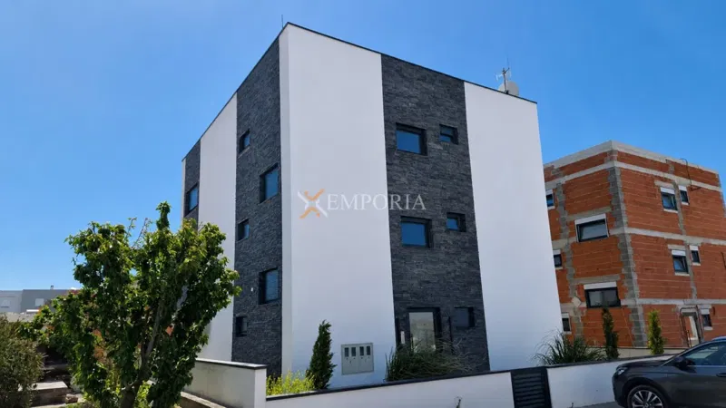 Vir – Ground-floor apartment with garden, 180 m from the sea – 2