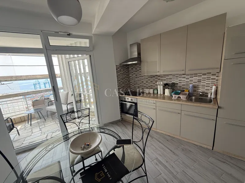 PODMURVICE – ADAPTIRAN 2SB KLASIČNI STAN 59 m² S PREKRASNIM POGLEDOM NA KVARNER – 2