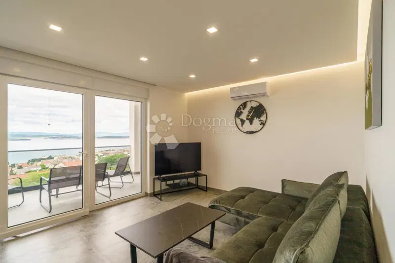 Crikvenica, furnished new building with sea view – 2